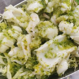 ยำปลาหมึก