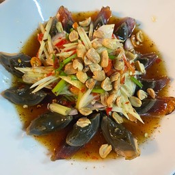 ยำไข่เยี่ยวม้า