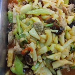 ผัดเปรี้ยวหวานสับปะรด