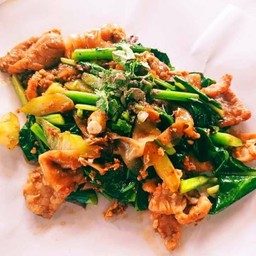 เส้นใหญ่ผัดซีอิ๊ว