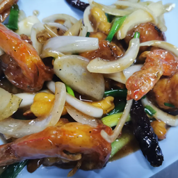 กุ้งผัดเม็ดมะม่วง