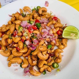 ยำเม็ดมะม่วง