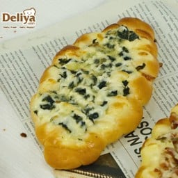 สเปนเนคเบรค Spinach Bread