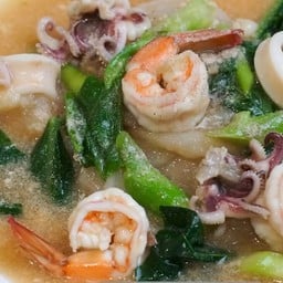 ราดหน้าทะเล