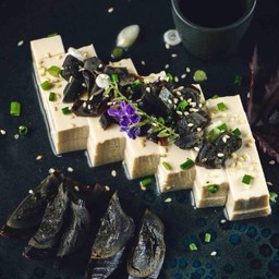 เต้าหู้เย็นไข่เยี่ยวม้า