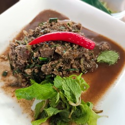 ก้อยเนื้อคั่ว