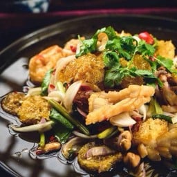 ยำสามกรอบ