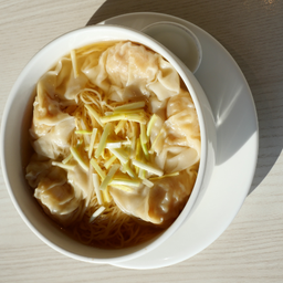 บะหมี่น้ำเกี๊ยวกุ้ง 虾馄饨汤面 Shrimp Wontons & Noodles