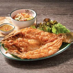 ปลากะพงทอดน้ำปลา.