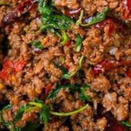 กระเพราหมู (เป็นกับข้าว)