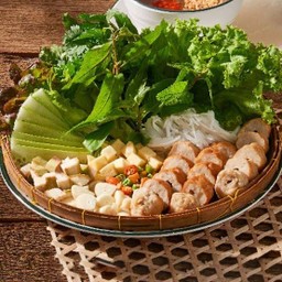 แหนมเนือง.