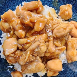 ข้าวไก่ผัดซอสเทริยากิ