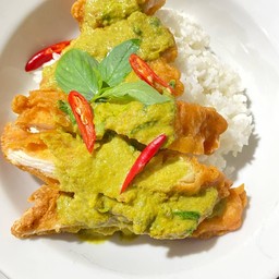 ข้าวไก่กรอบเขียวหวาน
