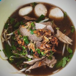 ก๋วยเตี๋ยว หมูตุ๋น