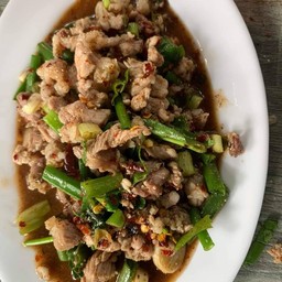 ลาบเนื้อ