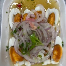 ยำไข่เค็ม