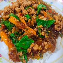 กระเพราวุ้นเส้นหมูสับ