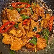 หมูชิ้นผัดพริกแกง