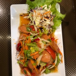 ยำไส้กรอกรมควัน