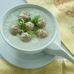 โจ๊กลูกชิ้นหมูสูตรฮ่องกง 港式猪肉丸粥 Pork Meatball Congee (Contains Shrimp)