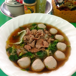 ก๋วยเตี๋ยวเนื้อเปื่อย หรือลูกชิ้น+เนื้อเปื่อยธรรมดา