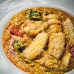 ปลาหมึกผัดผงกระหรี่ S