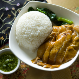 ข้าวหน้าน่องไก่ซีอิ๊ว 油鸡腿饭 Soya Chicken Thigh & Rice