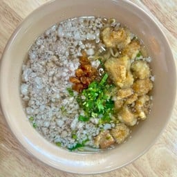 Deli ก๋วยเตี๋ยวโคตรหมูสับ