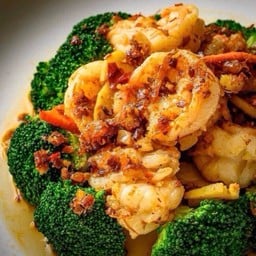 กุ้งแชบ๊วยผัดซอสเหล่าเต๊ง M