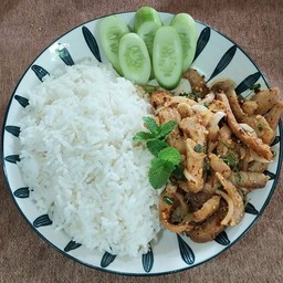 ครัวบ้านคิม(อาหารอีสาน และตามสั่ง)