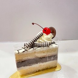 Black & White Cake