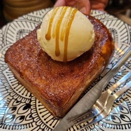 โทสต์คาราเมลซิกเนเจอร์