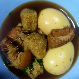 ไข่พะโล้ขาหมู