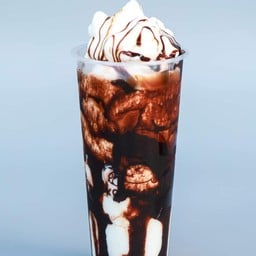 น้ำมะพร้าวน้ำหอมปั่นราดซอสช็อกโกแลต