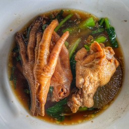 ก๋วยเตี๋ยวไก่ น่อง+ตีนไก่