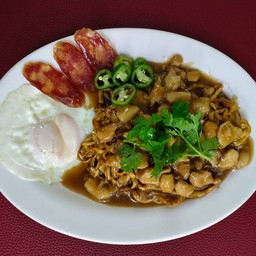 บะหมี่ร่อนหน้าไก่กวางเจา