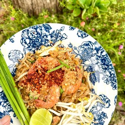 ผัดไทยกุ้งสด