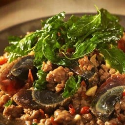 กะเพราไข่เยี่ยวม้า (กับข้าว)