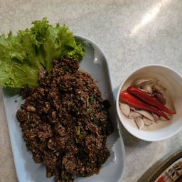 ก้อยเนื้อคั่ว