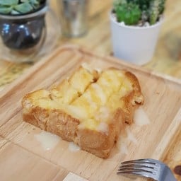 ปังปิ้งเนยนม