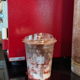 Strawberry milk latte