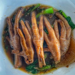 ก๋วยเตี๋ยวไก่ ตีนไก่