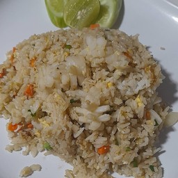 ข้าวผัดปลาหมึก