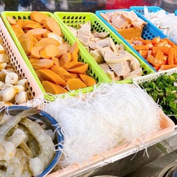 ยำวุ้นเส้นรวมมิตร