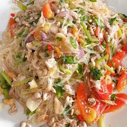 ยําวุ้นเส้นหมูสับ