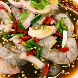 ยำกุ้งสด