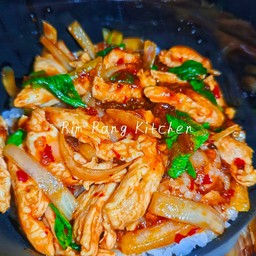 พริกเผา ไก่ ราดข้าว