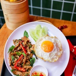 ข้าวกะเพราเป็ดหลงจีน