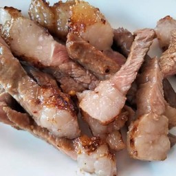 เนื้อย่างติดมัน