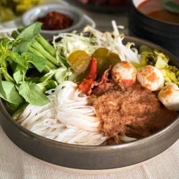 ภิรมย์ขนมจีน พ.ศ. ๒๕๒๑ น้ำยาปลาช่อนสูตรโบราณ ตลาดมณียา ท่าอิฐ